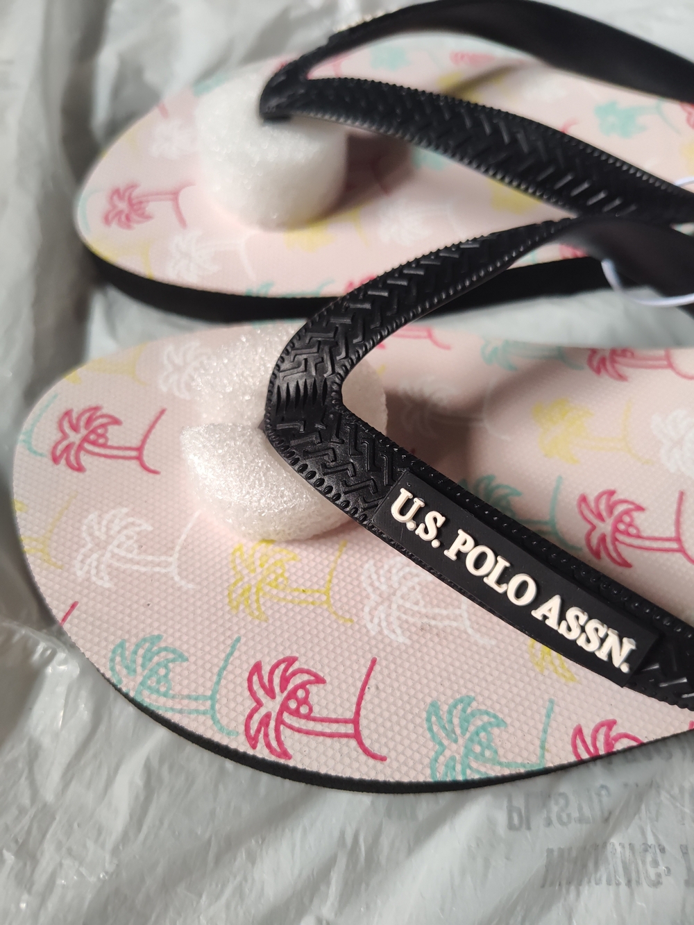 U.S. Polo Assn. pink flip flops Women's Size 9-10